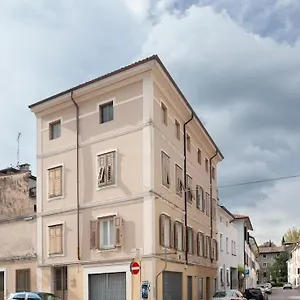  Appartamento Room45 In Centro A Gradisca Italia